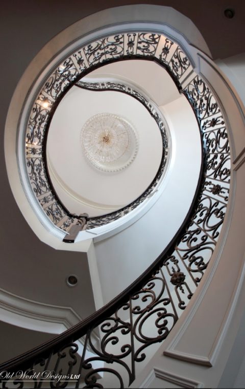 Circular staircase (metal and wood)